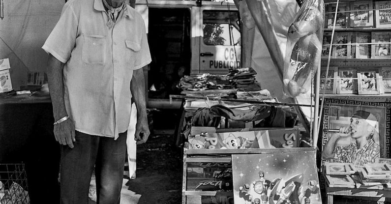 Souvenirs - seri de Los Buscas, posters y pelotas